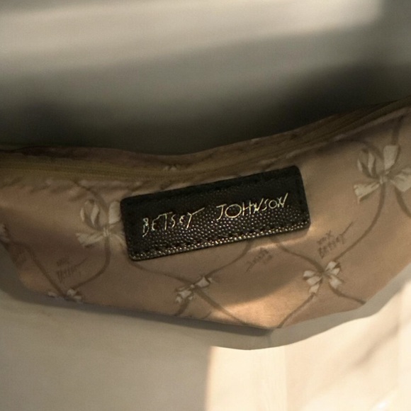 Betsey Johnson Women's Black With Bow Cross Body Purse-NWT - Picture 10 of 12